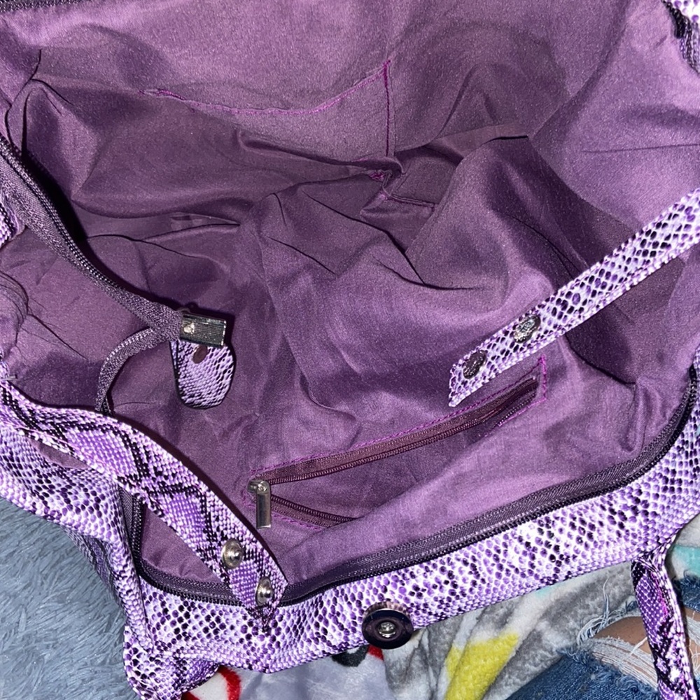 Cute shoulder bag hardly used - Picture 3 of 3